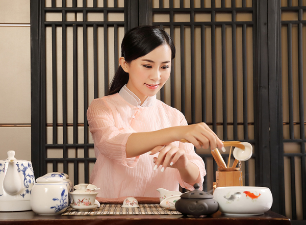 经常去上海长宁靠谱男士会馆，这家私藏已久的店推荐给你